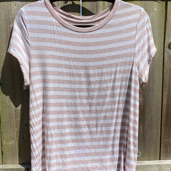 American Eagle Outfitters Tops - American Eagle Short Sleeve